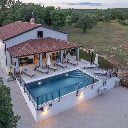 In - Region 43026 Holiday home