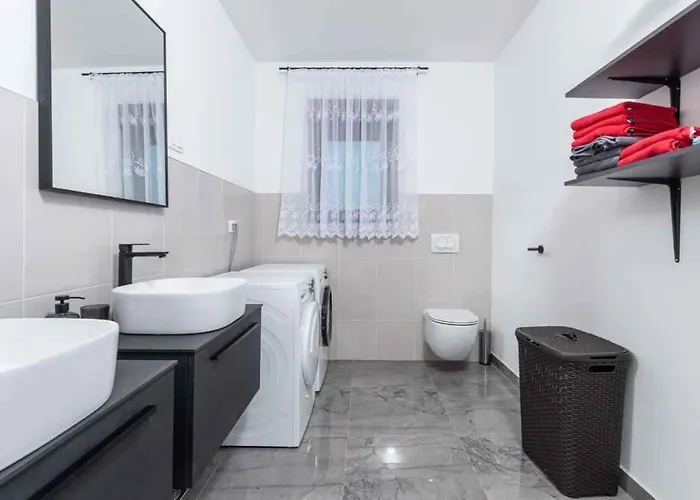 In - Region 43026 Holiday home