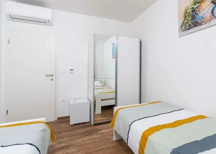 Holiday home In - Region 43026 Buje