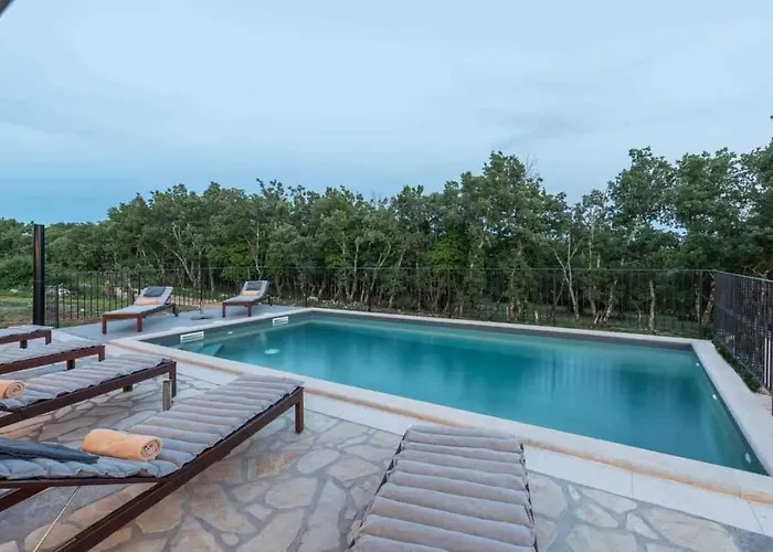 In - Region 43026 Holiday home *