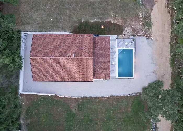 In - Region 43026 Holiday home